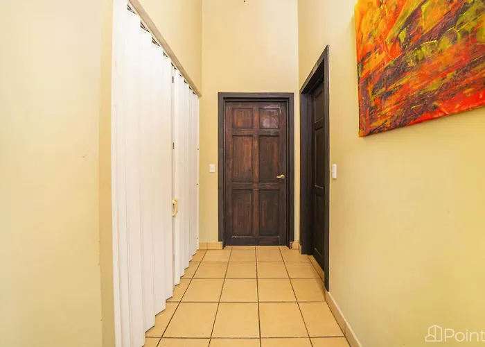 Beautiful 2-br House Steps From The *