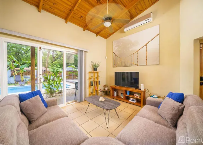 Beautiful 2-br House Steps From The * Playa Flamingo