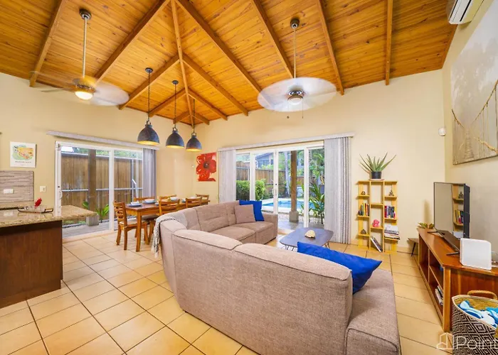 Beautiful 2-br House Steps From The * Playa Flamingo